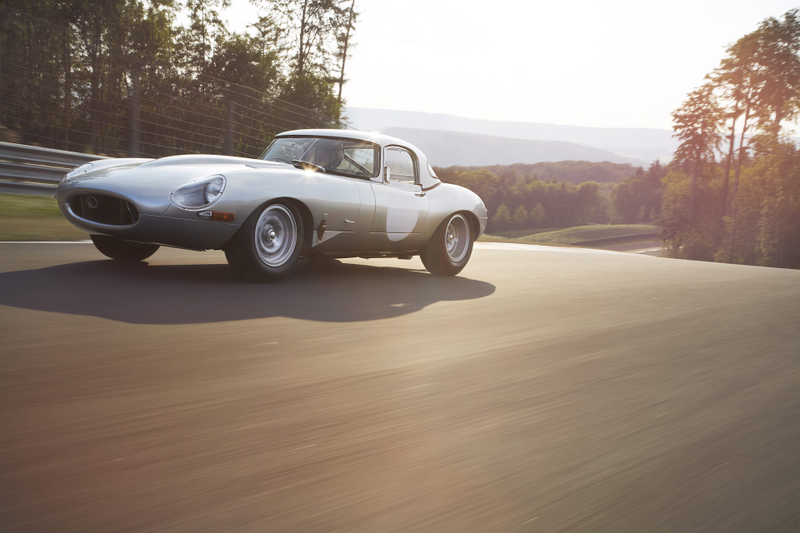Illustration for article titled Jaguar Brings Back The Lightweight E-Type And It Is Unbelievably Sexy